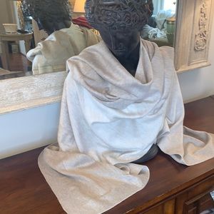 White House Black Market Wrap, NWOT, 2 tone cream/beige